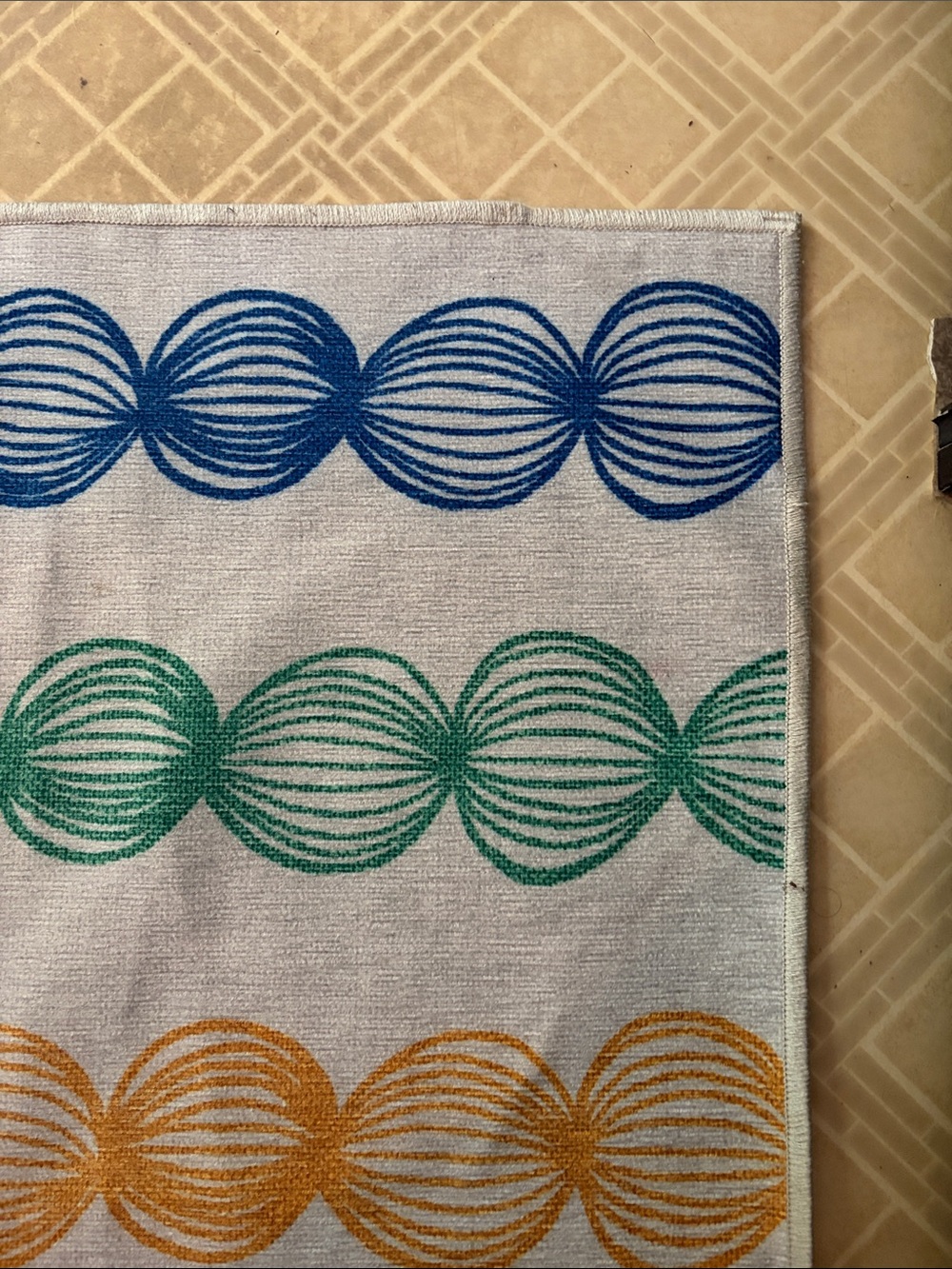 Multicolor Decorative Ruggable 5 by 7 - Picture 2 of 4